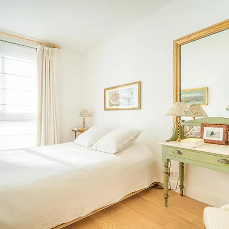 Lovely With View * Paris