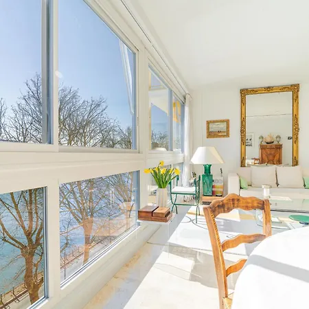 Lovely With View Apartment