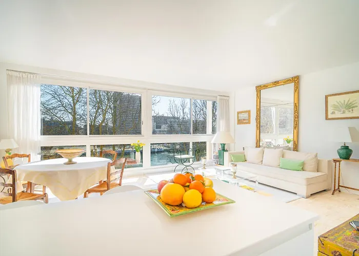 Appartement Lovely With View